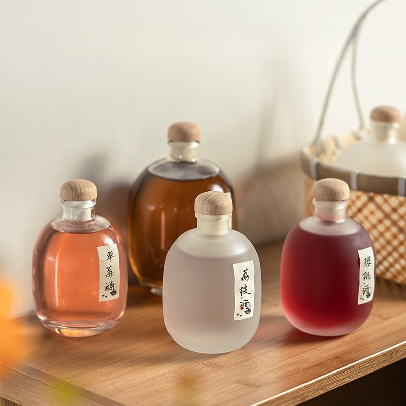 Botella de vidrio vacía con ta - Wine Beer And Mead reseña y precio